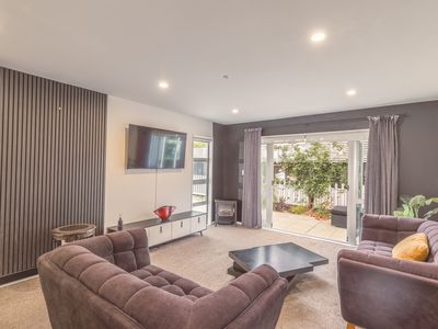 25B Champion Street, Edgeware