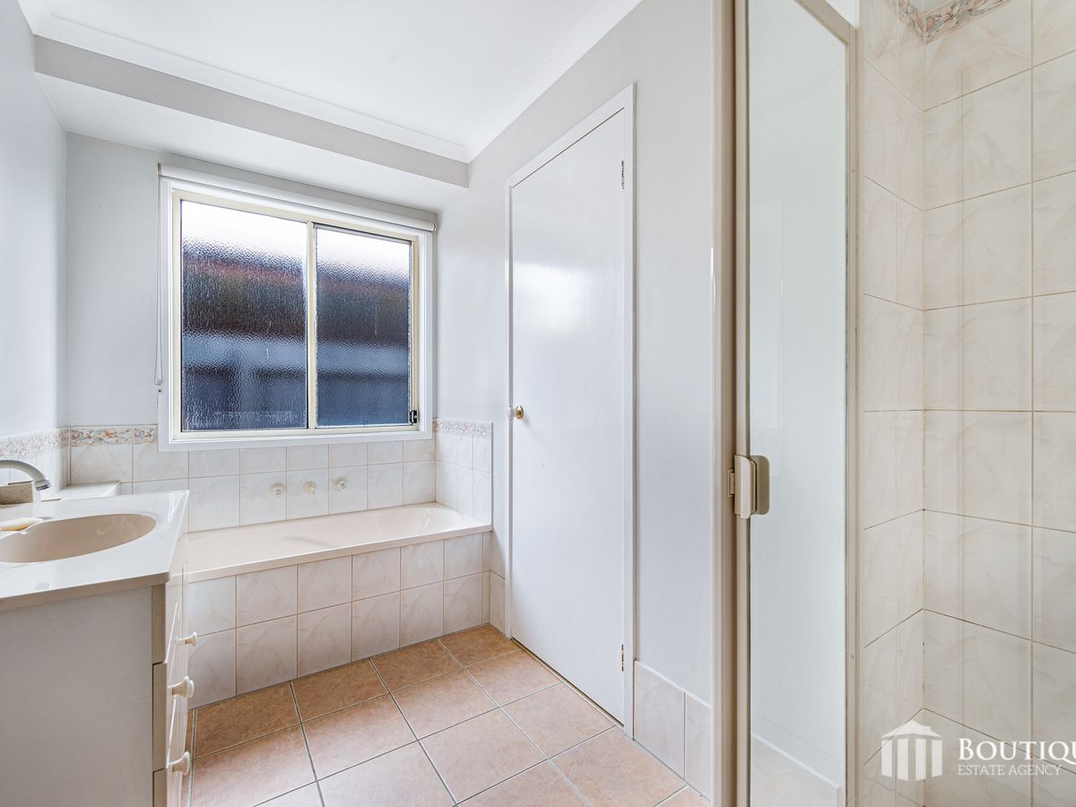 4 Shady Close, Narre Warren South