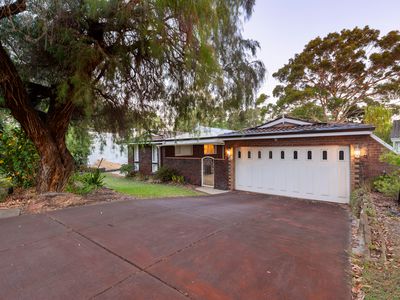 30 Regency Drive, Thornlie