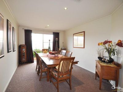 42 Shoalhaven Parkway, Dubbo