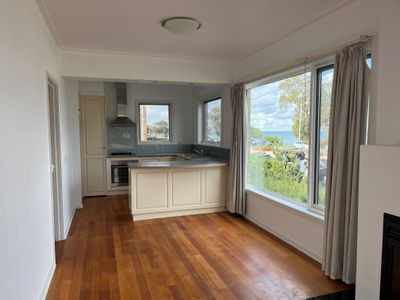 1/17 The Esplanade, Geelong