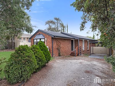 12 Marson Crescent, Hallam