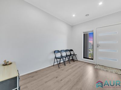 48 huntingfield st, Thornhill Park