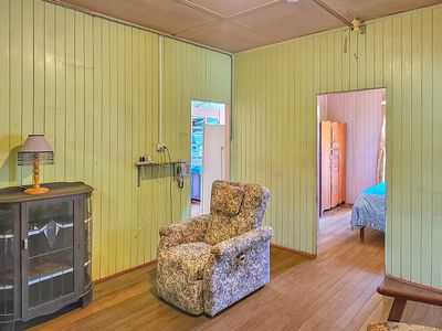 6 Golf Links Road, Atherton