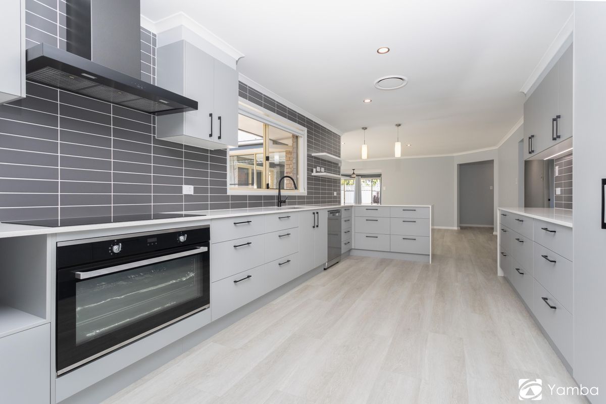 4 Edgewater Close, Yamba