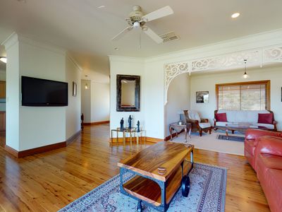 18R Debeaufort Drive, Dubbo