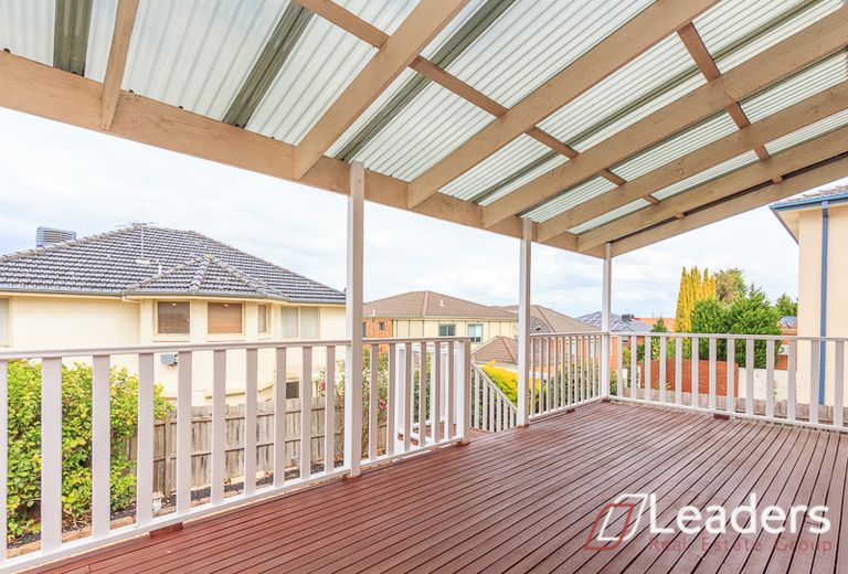 10 BAKER AVENUE, Glen Waverley