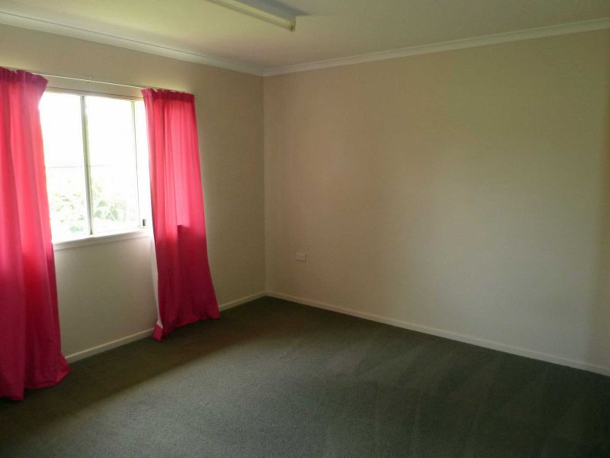 27 Goldview Street, Atherton
