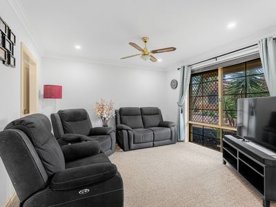 8 / 12 Deschamp Road, Morley