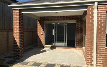 11 Levens Way, Officer