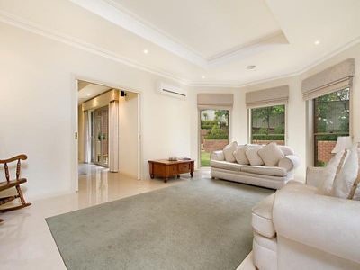 5 Adelle Court, Strathdale