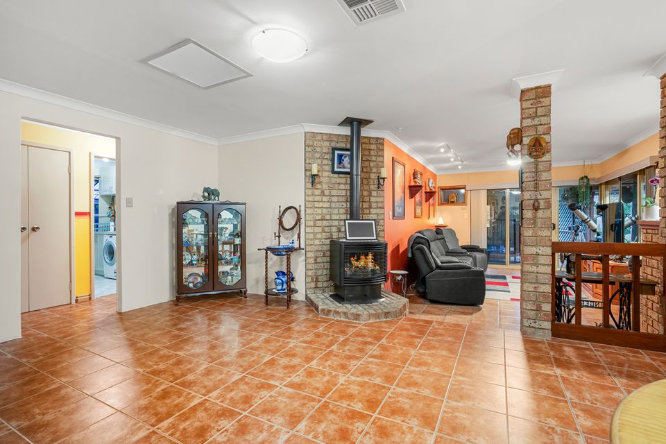 19 Conway Loop, Waikiki
