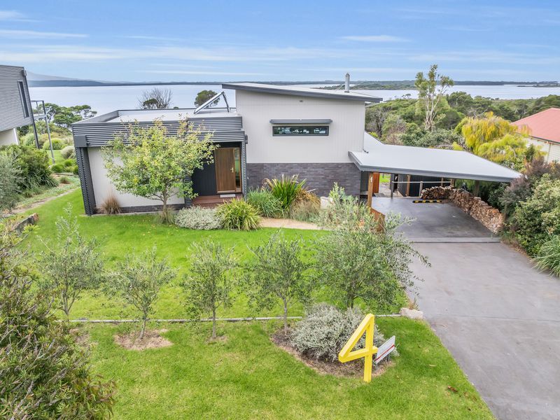 4 Stingray Point, Mallacoota