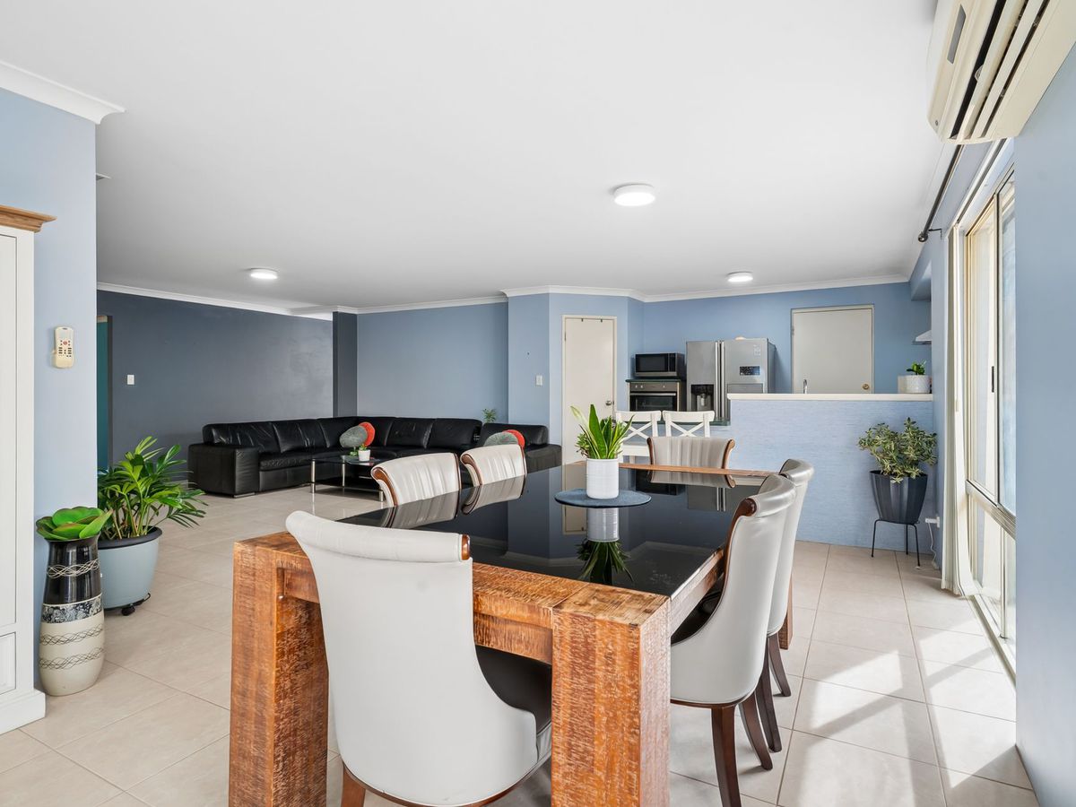 56 Cheltenham Loop, Bertram