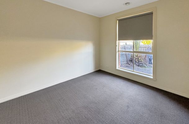 10 / 24 Barrymore Road, Greenvale