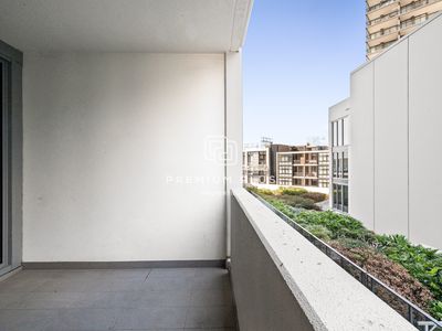 C713 / 18 Footbridge Boulevard, Wentworth Point