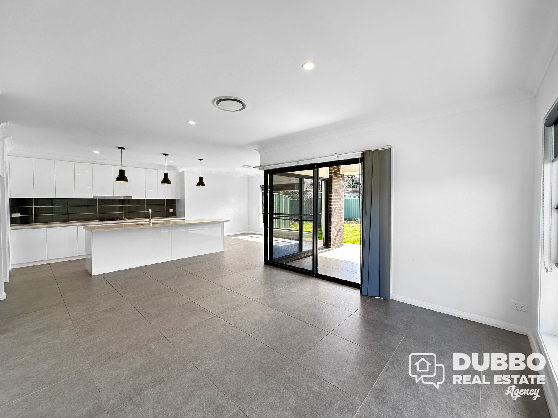 11 Waterfall Crescent, Dubbo