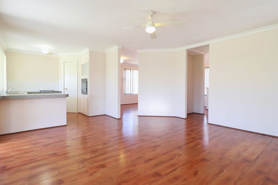 58 Oakwood Crescent, Waikiki