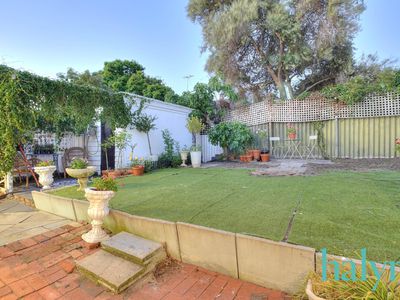 18 Myrtle Street, Perth