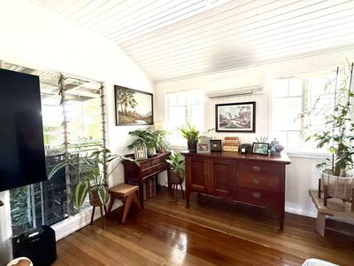 19 Enid Street, Flying Fish Point