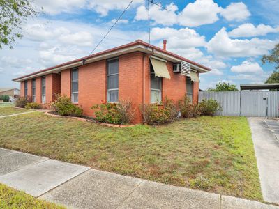 73 CHAPPLE STREET, Wodonga