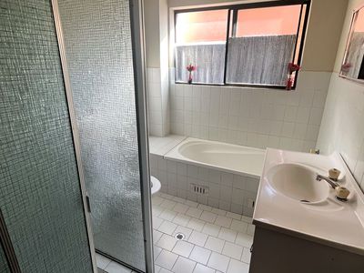 10/33 Queens Road, Westmead