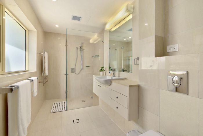 1740 Pittwater Road, Bayview