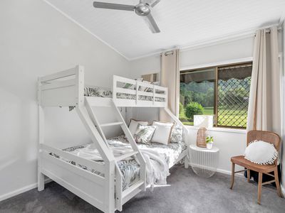 11 Pomona Avenue, Mooroobool