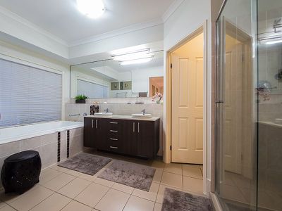 21 Brush Box Pl, Wakerley