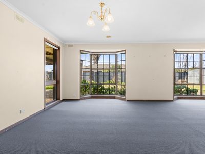 17 McCormack Crescent, Hoppers Crossing