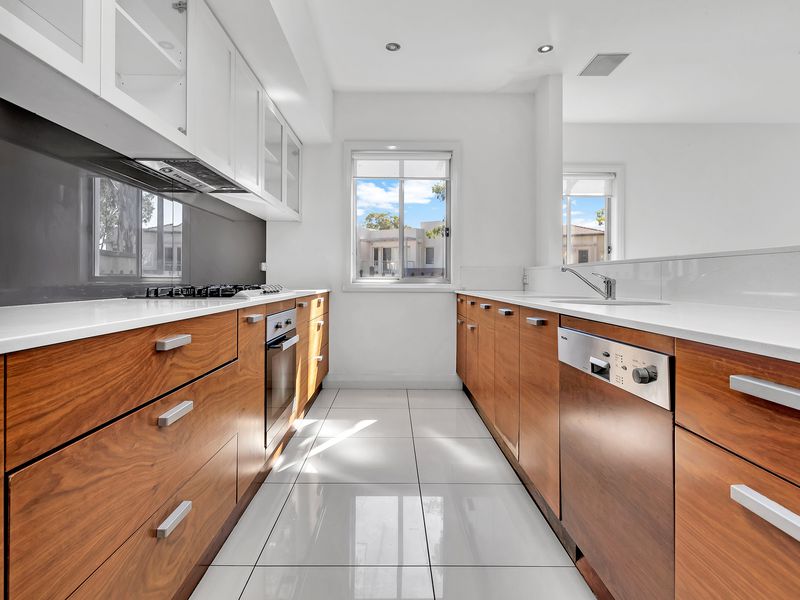 2 Millhouse Place, Bella Vista
