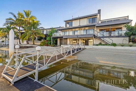 86 Commodore Drive, Paradise Waters