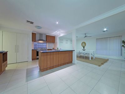 9 Higgs Circuit, Wynnum West