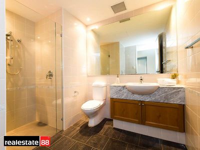 1 / 42 Terrace Road, East Perth