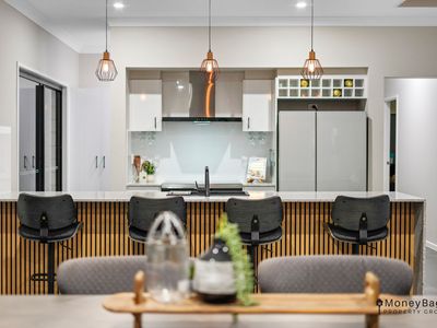 12-16 Martin Place, Tamborine