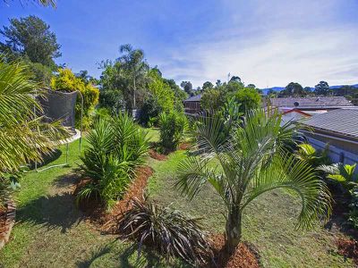 8 Wybalena Avenue, Koonawarra