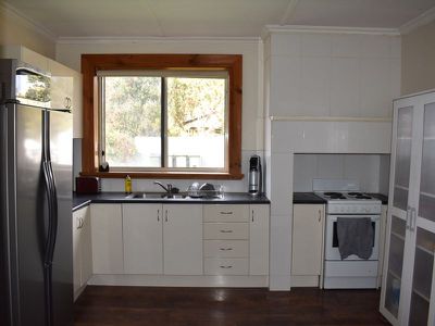 10 Peters Street, Tantanoola