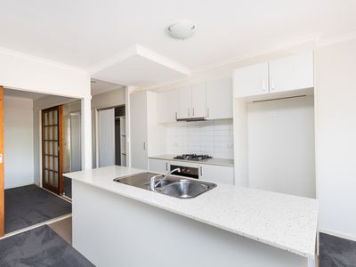 3 / 4 Ross Road, Queanbeyan
