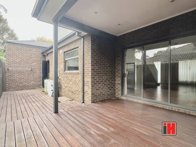 2 / 10 Ronald Avenue, Bulleen