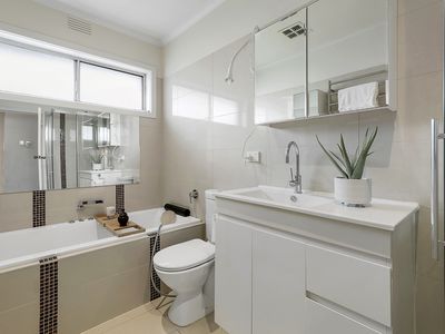 21 Washington Drive, Oakleigh South