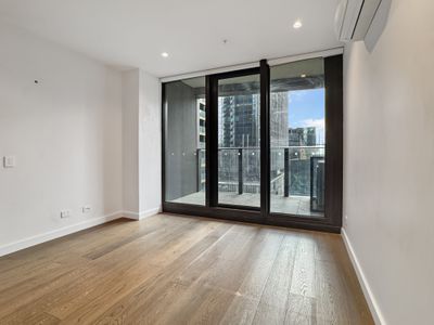 914 / 628 Flinders Street, Docklands