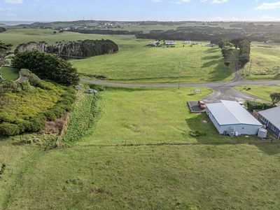 100 Grassy Road, Currie
