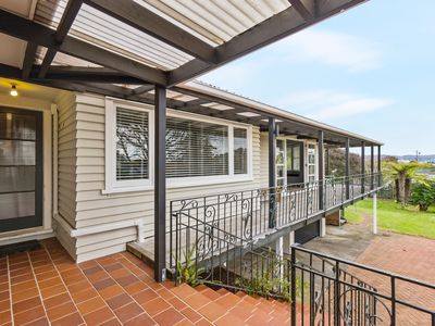 6 Helga Crescent, Te Atatu Peninsula