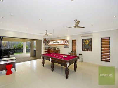 8 Johnstone Court, Douglas