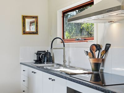 9 Glovers Road, Deep Bay