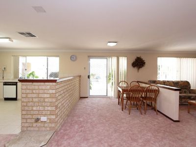 2 Klein Court, Winthrop