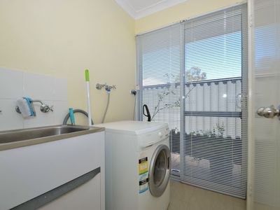 29 Strathclyde Circuit, Champion Lakes