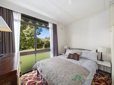 31 St Bernard Drive, Tawonga South