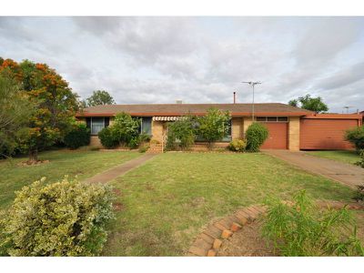 14 Daniel Keane Cres, Gunnedah
