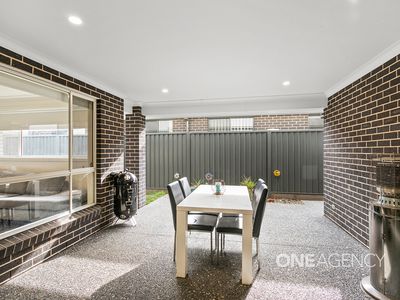 37 Honeybee Crescent, Calderwood